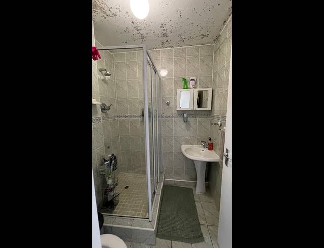 1 BEDROOM APARTMENT FOR SALE IN ESSENWOOD